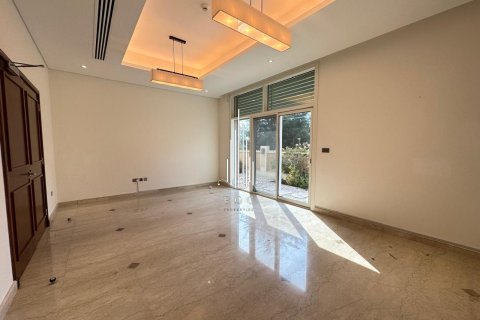 Вилла с 5 спальнями в Марина, ОАЭ №44880 8