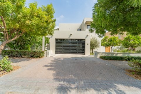 5 bedrooms Villa in Dubai, UAE No. 217083 27