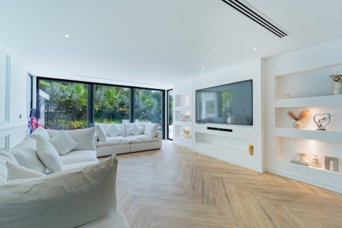 5 bedrooms Villa in Dubai, UAE No. 217083 4