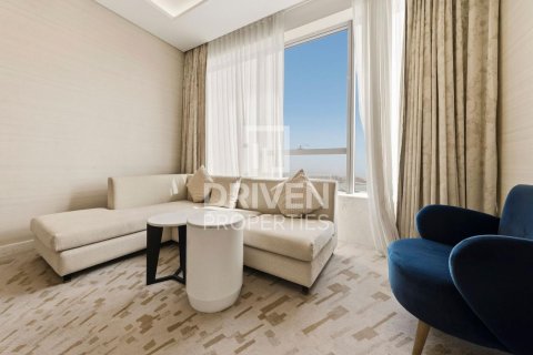 Studio Apartment in The Palm Tower, UAE No. 212582 3