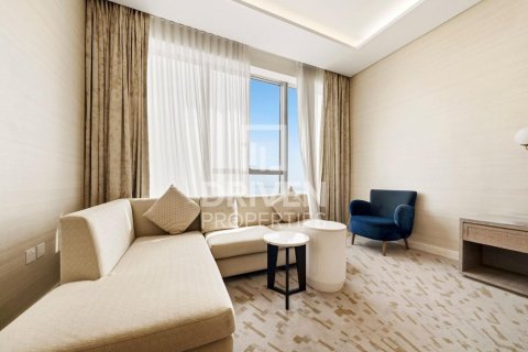 Studio Apartment in The Palm Tower, UAE No. 212582