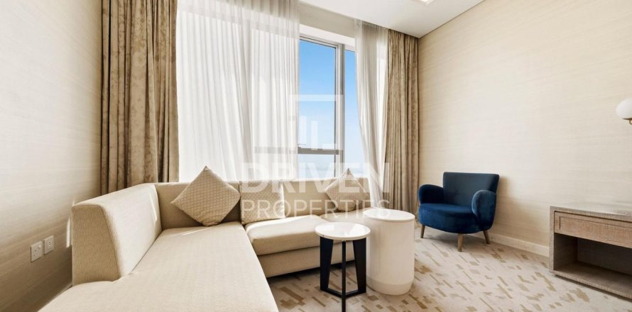 Studio Apartment in The Palm Tower, UAE No. 212582