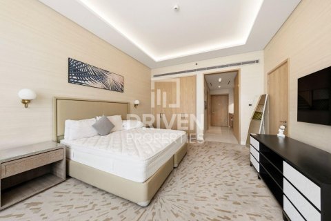 Studio Apartment in The Palm Tower, UAE No. 212582 9
