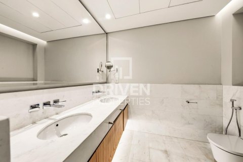 Studio Apartment in The Palm Tower, UAE No. 212582 13