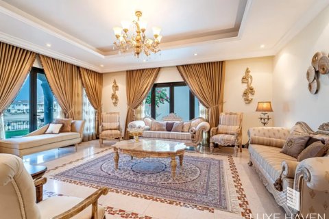 Villa de 4 chambres à Garden Homes, UAE No. 14746