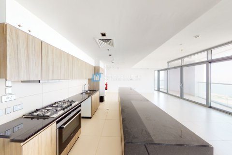 3 bedrooms Apartment in Al Reem Island, UAE No. 135471 8