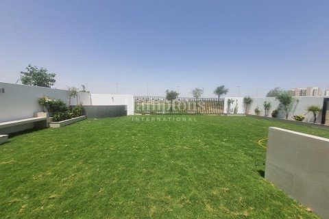 Villa de 4 dormitorios en Dubai South (Dubai World Central), UAE No. 160216 20