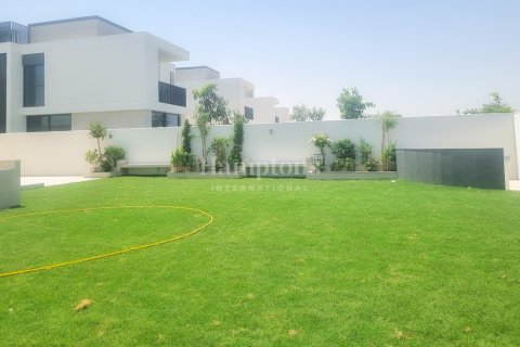 Villa de 4 dormitorios en Dubai South (Dubai World Central), UAE No. 160216 15