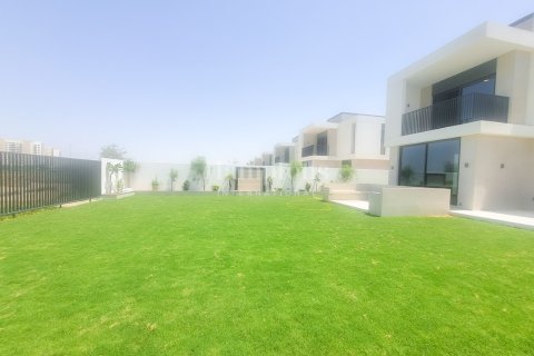 Villa de 4 dormitorios en Dubai South (Dubai World Central), UAE No. 160216 17