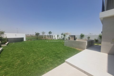Villa de 4 dormitorios en Dubai South (Dubai World Central), UAE No. 160216 21