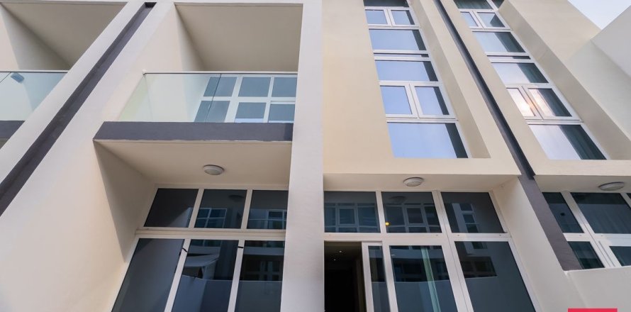 5 bedrooms Townhouse in Dubai, UAE No. 216391