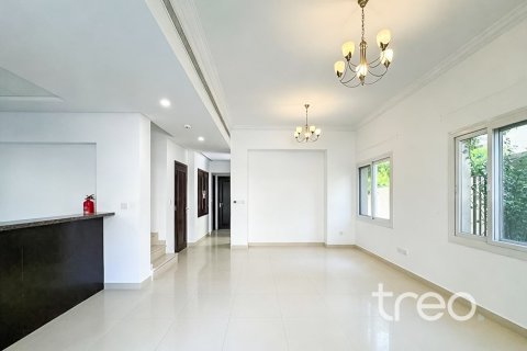 Townhouse de 3 chambres à Bella Casa, UAE No. 222784 9
