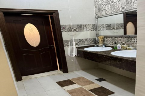 Villa de 10 chambres à Al Shamkha, UAE No. 41721 22