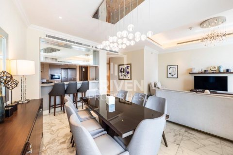 Квартира с 3 спальнями в The Address Residence Fountain Views, ОАЭ №221405 5