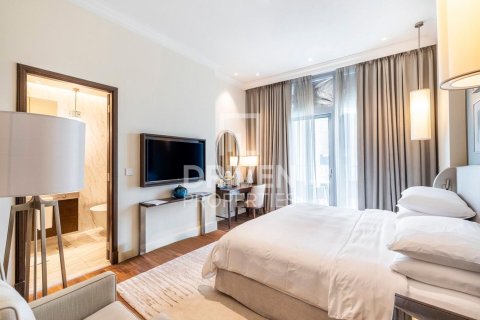 Квартира с 3 спальнями в The Address Residence Fountain Views, ОАЭ №221405 9