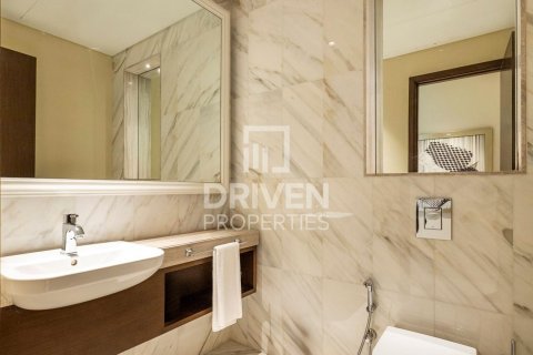 Квартира с 3 спальнями в The Address Residence Fountain Views, ОАЭ №221405 8