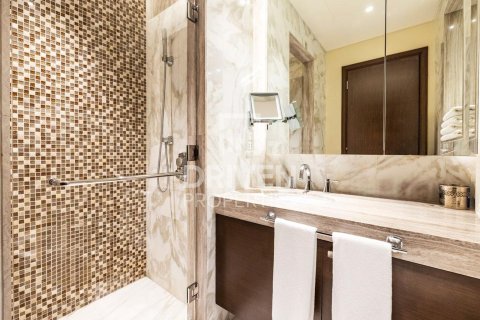 Квартира с 3 спальнями в The Address Residence Fountain Views, ОАЭ №221405 14
