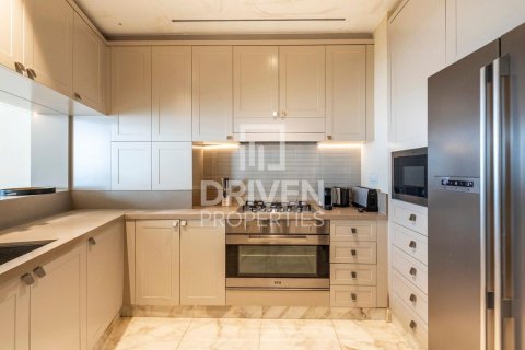 Квартира с 3 спальнями в The Address Residence Fountain Views, ОАЭ №221405 7