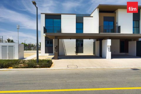 4 bedrooms Villa in Dubai, UAE No. 161311 4