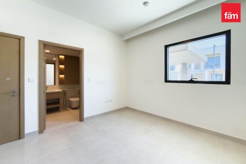 4 bedrooms Villa in Dubai, UAE No. 161311 16