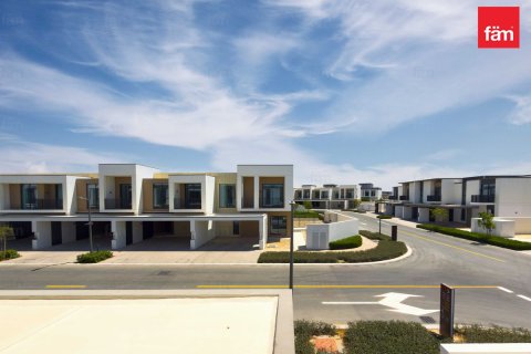 4 bedrooms Villa in Dubai, UAE No. 161311 3