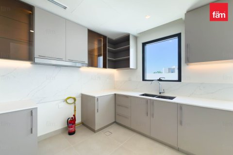 4 bedrooms Villa in Dubai, UAE No. 161311 25