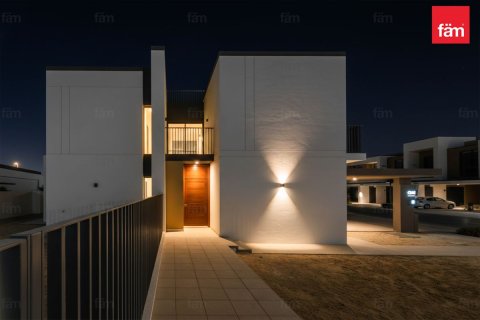 4 bedrooms Villa in Dubai, UAE No. 161311 20