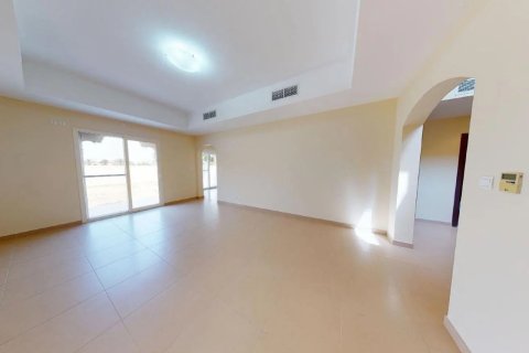 Villa de 3 chambres à Dubai Silicon Oasis, UAE No. 215371