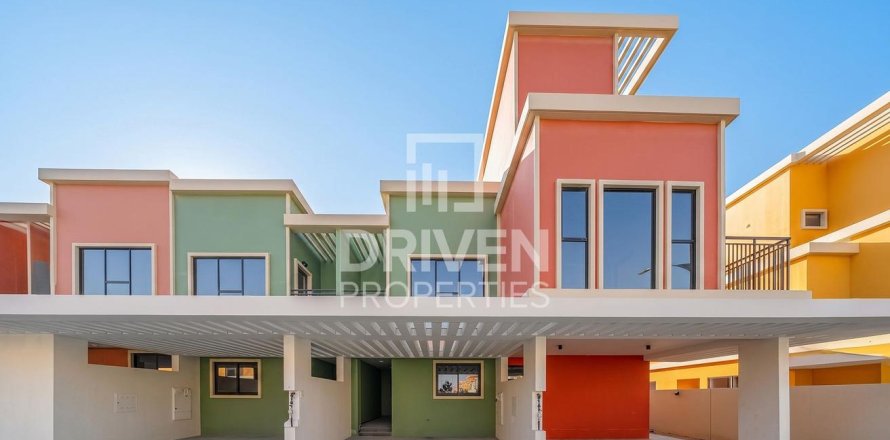 Townhouse de 4 dormitorios en Damac Lagoons, UAE No. 223128