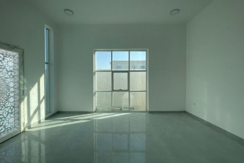 5 bedrooms Villa in Ras Al Khaimah, UAE No. 184223 13