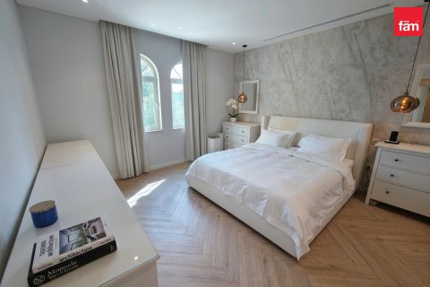 4 bedrooms Villa in Dubai, UAE No. 215582 13