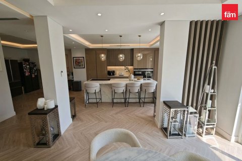 4 bedrooms Villa in Dubai, UAE No. 215582 20