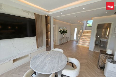 4 bedrooms Villa in Dubai, UAE No. 215582 9