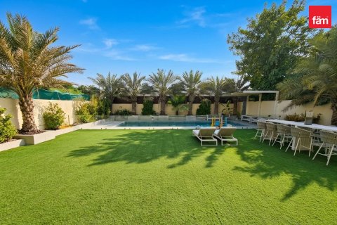 4 bedrooms Villa in Dubai, UAE No. 215582 4