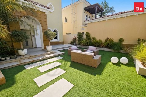 4 bedrooms Villa in Dubai, UAE No. 215582 31