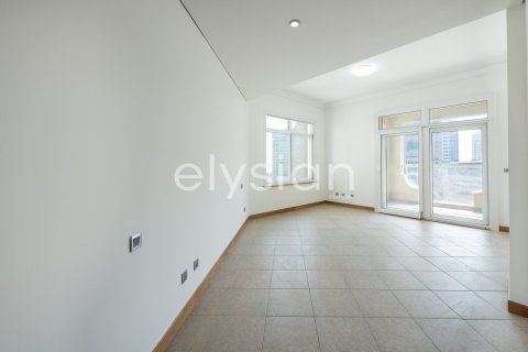 Appartement de 2 chambres à Shoreline Apartments, UAE No. 64905 6