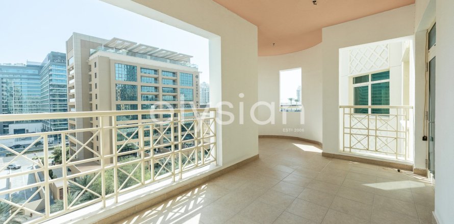 Appartement de 2 chambres à Shoreline Apartments, UAE No. 64905