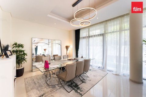 5 bedrooms Villa in Dubai, UAE No. 161336 24