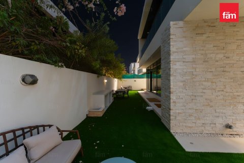 5 bedrooms Villa in Dubai, UAE No. 161336 8