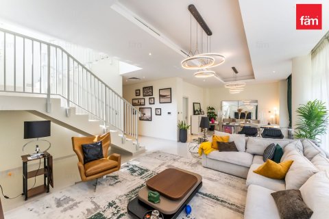 5 bedrooms Villa in Dubai, UAE No. 161336 5
