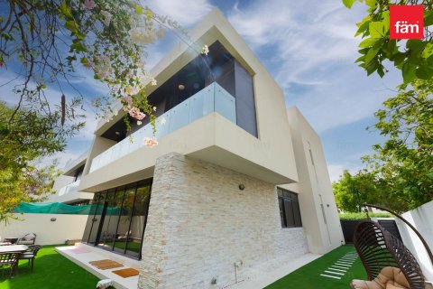 5 bedrooms Villa in Dubai, UAE No. 161336