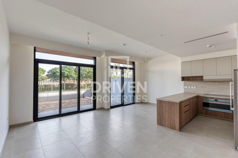 Townhouse de 3 dormitorios en Mudon, UAE No. 193577