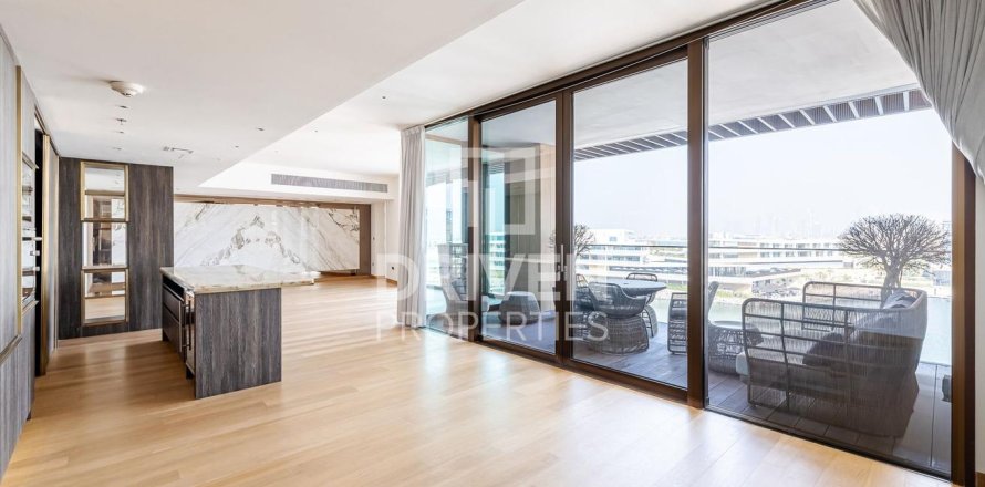 Apartment de 2 dormitorios en Jumeirah Bay Island, UAE No. 221402