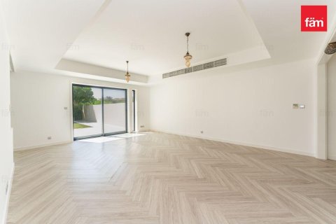 Villa de 3 dormitorios en Dubai, UAE No. 223776 6