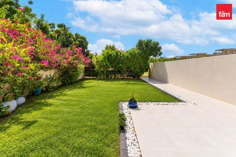Villa de 3 dormitorios en Dubai, UAE No. 223776 3