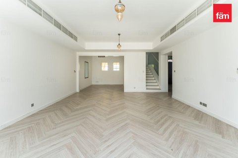 Villa de 3 dormitorios en Dubai, UAE No. 223776 10