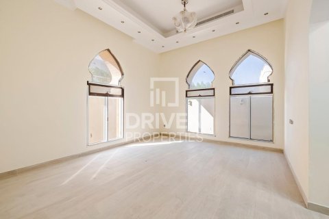 Villa de 7 dormitorios en Al Quoz, UAE No. 202604 6