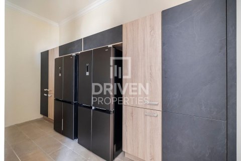 Villa de 7 dormitorios en Al Quoz, UAE No. 202604 23