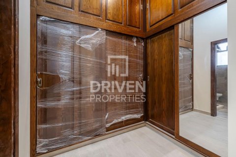 Villa de 7 dormitorios en Al Quoz, UAE No. 202604 15