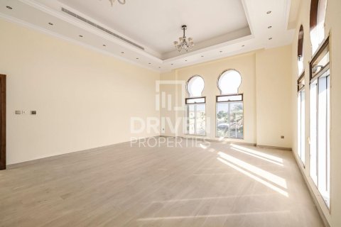 Villa de 7 dormitorios en Al Quoz, UAE No. 202604 8